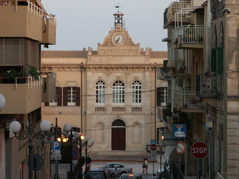 Guest House Via Crispi Pozzallo Bagian luar foto