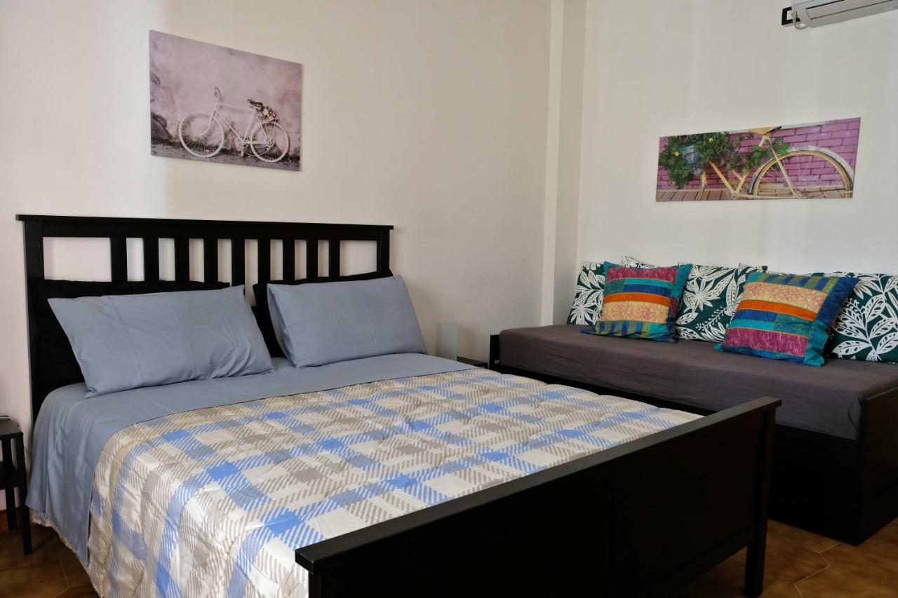 Guest House Via Crispi Pozzallo Bagian luar foto
