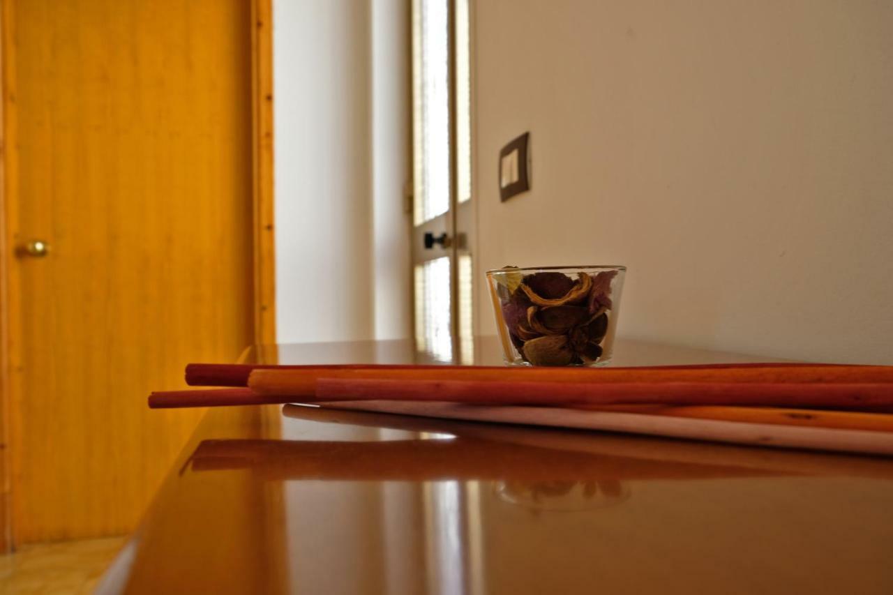 Guest House Via Crispi Pozzallo Bagian luar foto