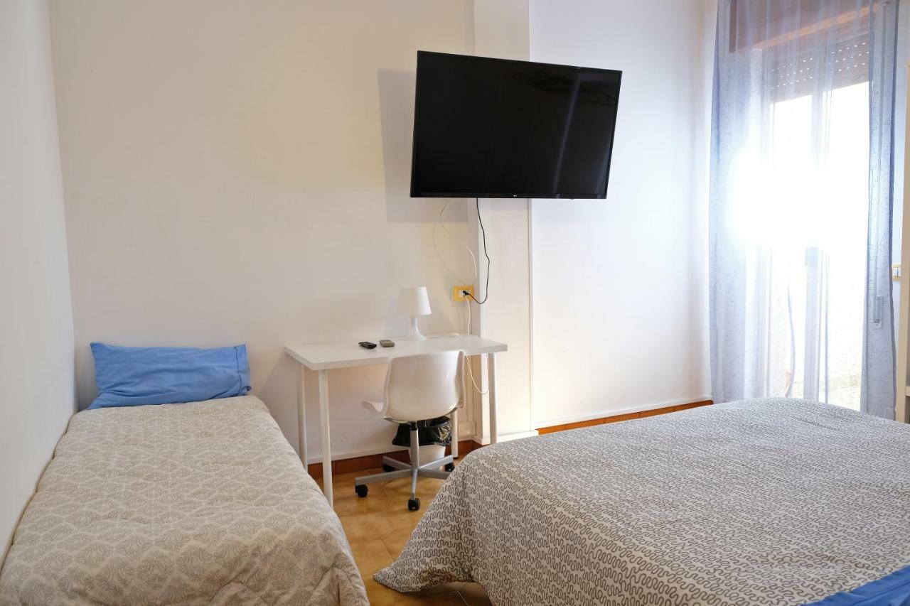 Guest House Via Crispi Pozzallo Bagian luar foto