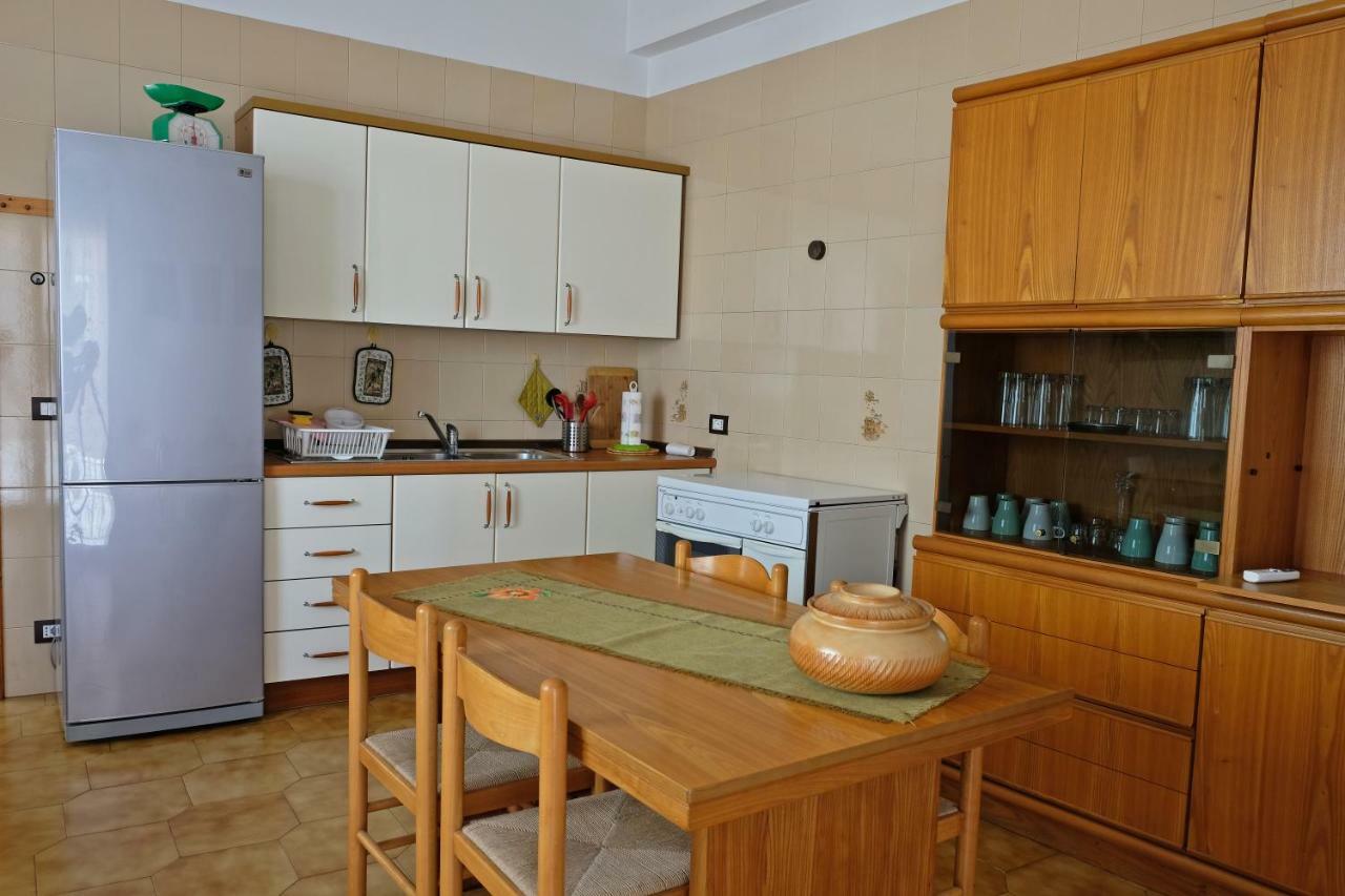 Guest House Via Crispi Pozzallo Bagian luar foto