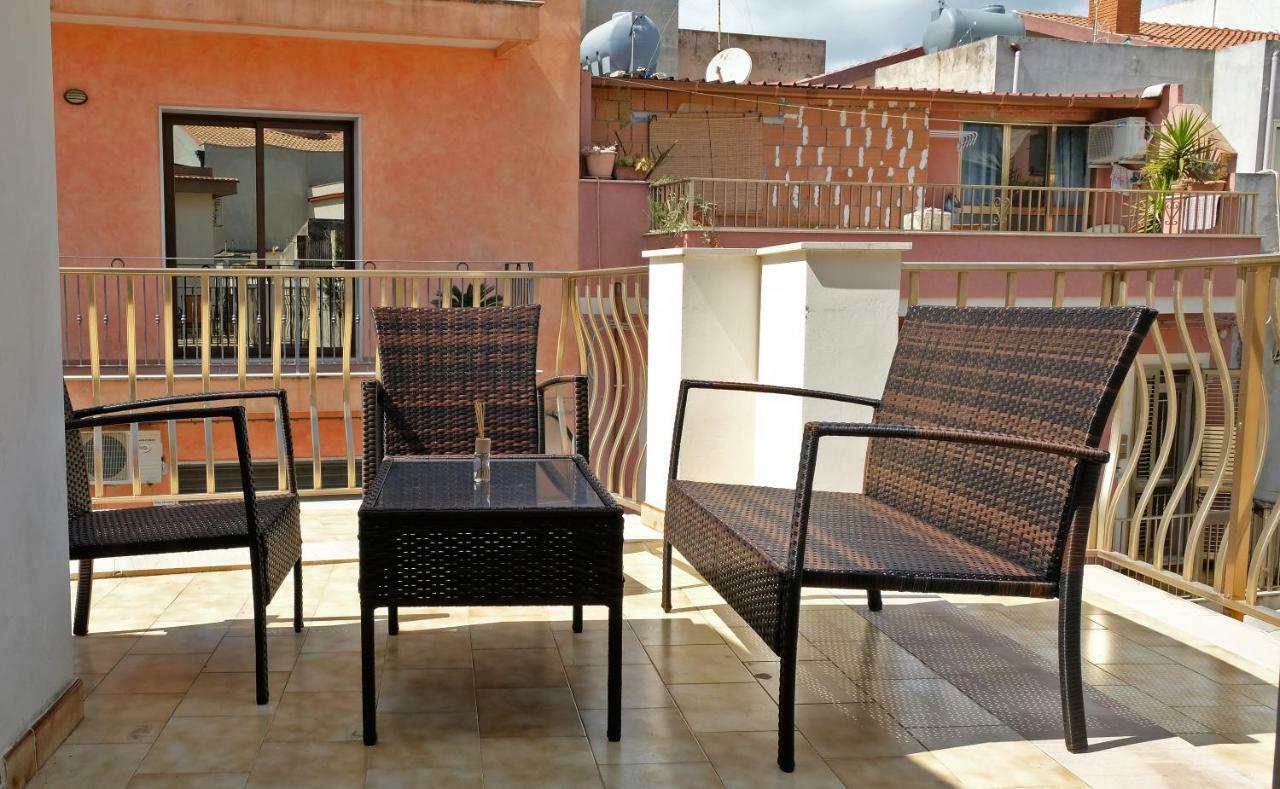 Guest House Via Crispi Pozzallo Bagian luar foto